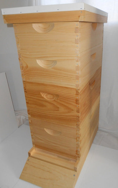 8 frame deluxe hive kit assembled